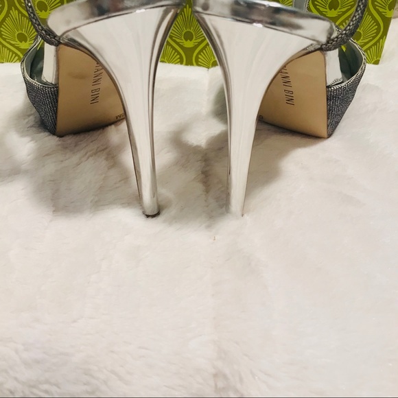 Gianni Bini platform heels- Silver - Picture 4 of 8